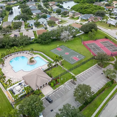 Luxurious Lakeview Retreat - 4Bd 2Ba - Sleeps 9 Bradenton Exterior photo